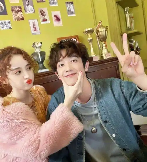 甜酷可爱系女生头像古力