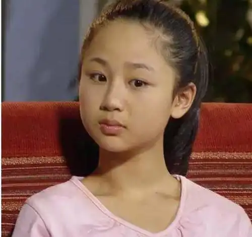 杨紫隐藏多年的母亲,原来是甄嬛传中的她,难怪一直都没公开