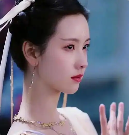 艳压陈都灵,三十年不变美貌,这一次冻龄女神王艳真绝色