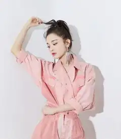 娜扎的米线耳环也太美了,像仙女下凡一样,看着看着就饿了