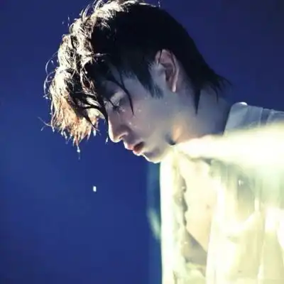 男生头像阳光帅气真人高清自信就会温和温和就会坚定