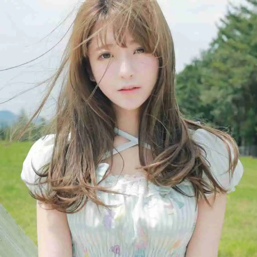 手撩头发的暗示微信头像图片大全