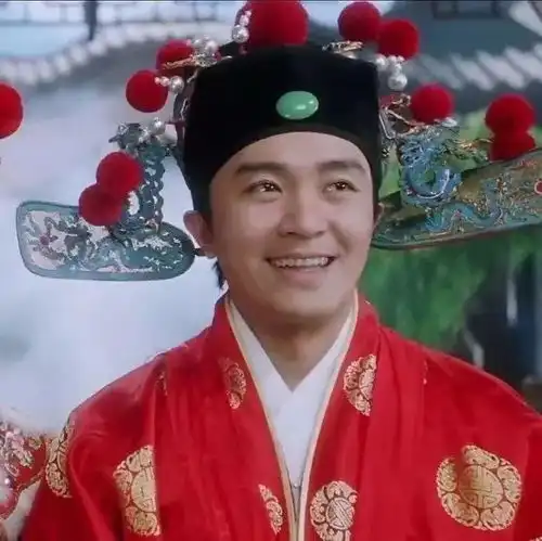 第一批去香港旅游的内地人,都要感谢这个老特工