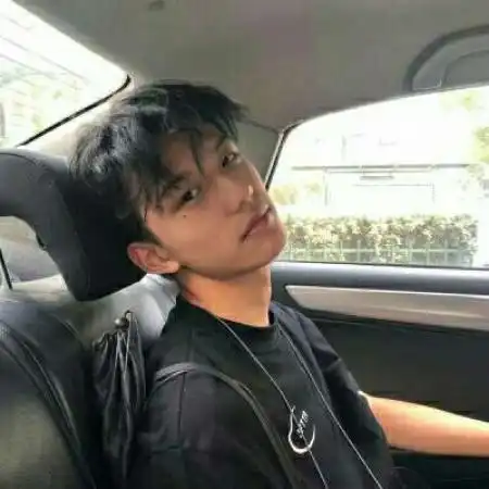 扣扣头像男生,除了长的帅莪什麽都没有