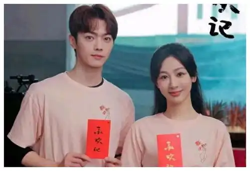 承欢记曝光许凯与杨紫巴士热吻,帅哥美女cp魅力十足