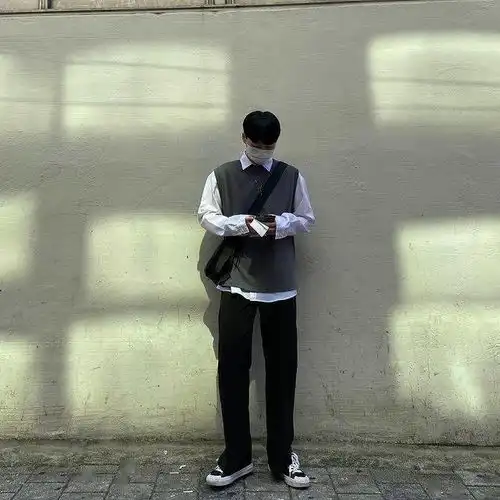 韩系轻熟穿搭,兼具男友力和时尚感