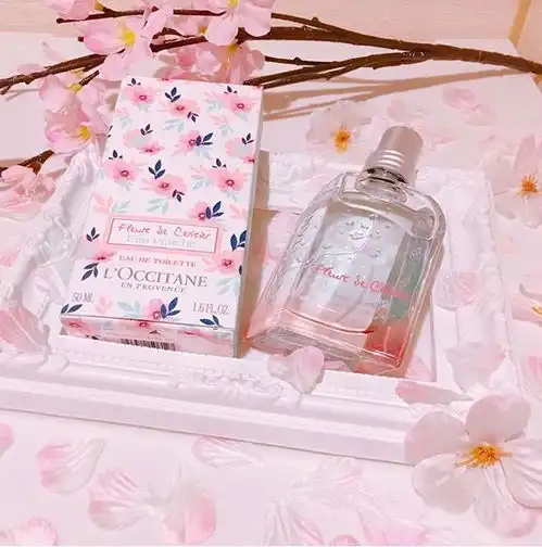 2018大牌樱花限量单品来袭,星巴克armanidior...美到犯规