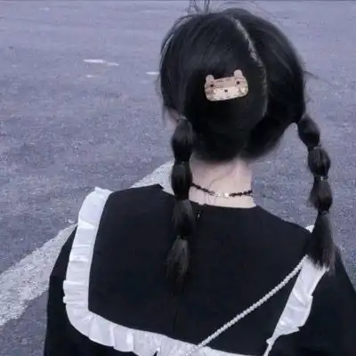 女头黑色系背影头像背影