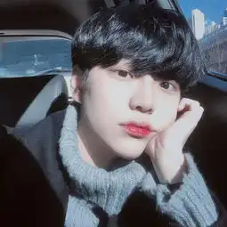 qq头像男生韩系中分扣扣