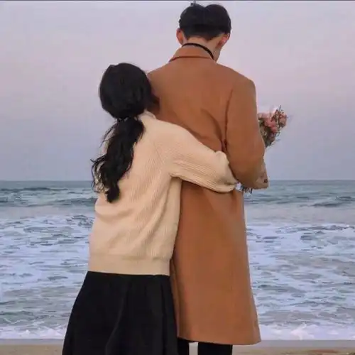 女人多对男人说这四句话,会让他忍不住爱你更深