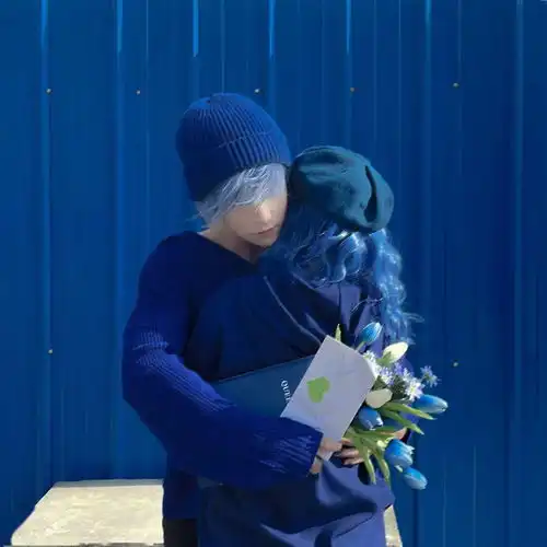 这是什么神仙摄影师拍美背写真穿太空服求婚...百万网友按捺不住了,收藏