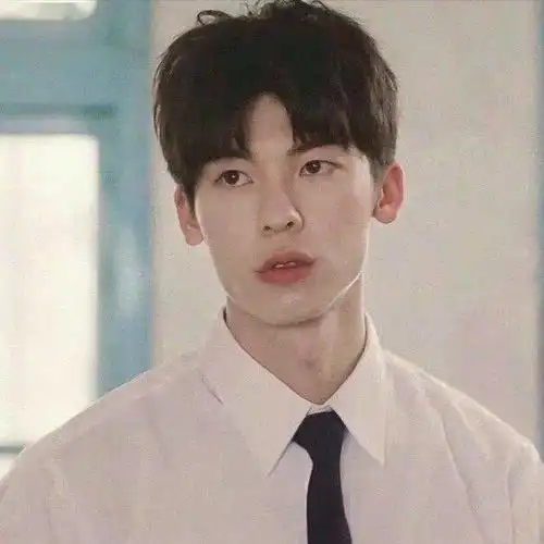 系列头像其实我没有变得更好也没有变得更坏我只是变得越来越像自己而已