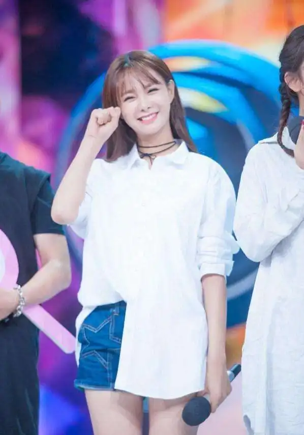 沈梦辰和杜海涛真是越来越相配,同框跳舞的时候,更有cp感