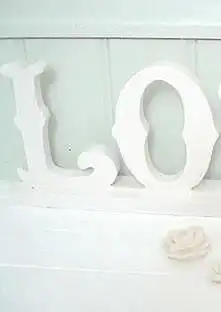 急需情侣头像两张图片一张是lo一张是ve