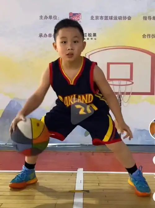 库里的头像18万美刀球星豪起来太可怕,买个东西你十年工资没了