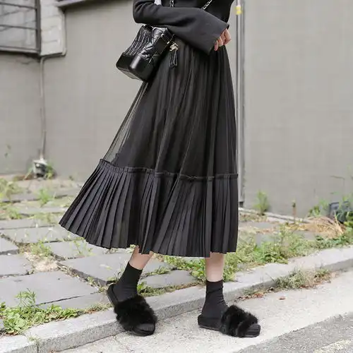 一条半身裙,满满女人味,秋冬季节里也能温暖又时髦