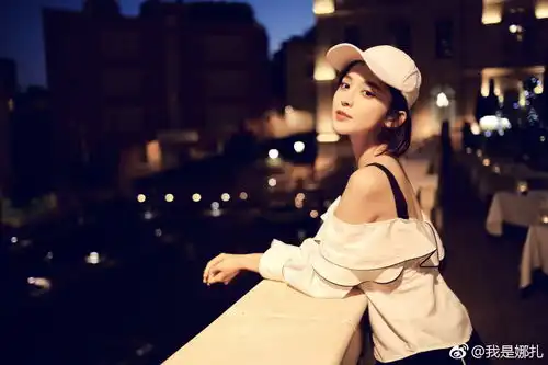 热巴pk娜扎,女神私服你爱谁