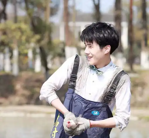 虎牙弟弟刘昊然少年感穿搭指南,让你拥有少年的一切美好