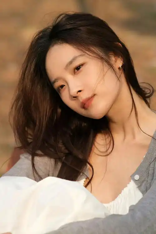 榜妹热线赵露思过瘦引争议胡歌甘愿当二番李宛妲宝儿姐被魔改方逸伦杀青后续卢洋洋参加浪姐