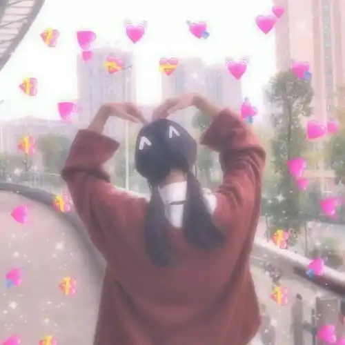 情侣双人比心背影头像