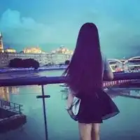 女生头像长卷发长卷发侧脸背影女生头像