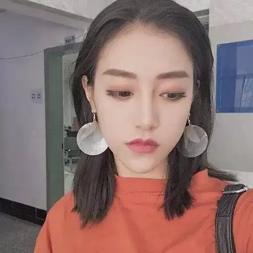 黑色头发的女生,弄哪种发型最好看