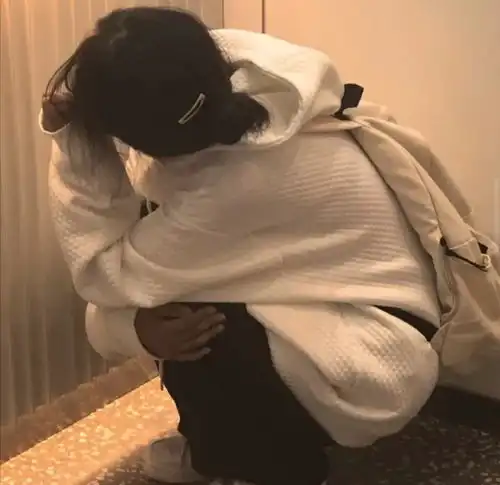 温柔女生头像挡脸