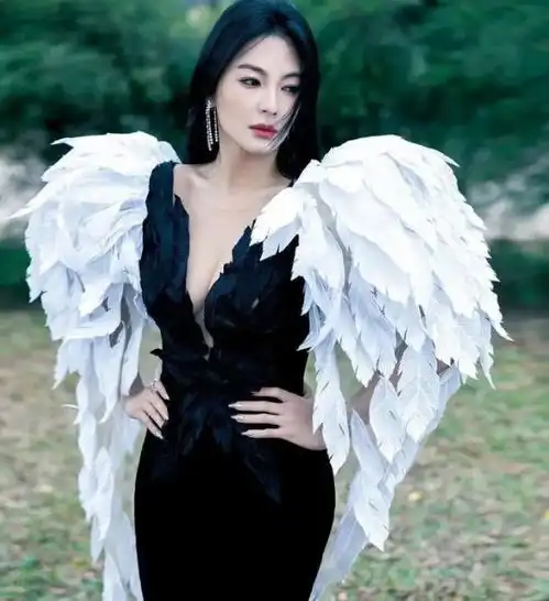 微胖界天花板36岁前凸后翘,张雨绮的身材是她最犀利的武器