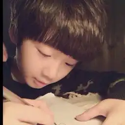 张亮的儿子照片