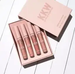 这是最难穿的颜色但老夫的少女心忍不住啊