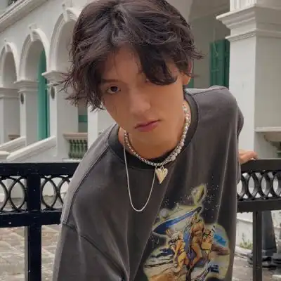 黑系头像男ins超级直播