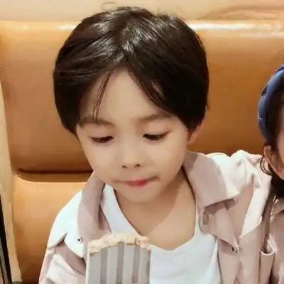 萌娃情侣头像一对可爱高清韩国萌娃情侣头像一左一右