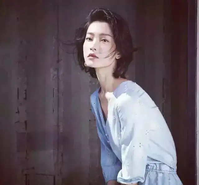 气质很禁欲的杜鹃,用一张禁欲的脸告诉你什么才叫美得高级