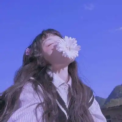 真人女头时间不会治愈你,反而会让你念念不忘