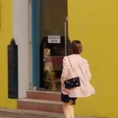 男朋友宋慧乔超奢侈把香奈儿拿来当睡衣,再现韩剧女王魅力