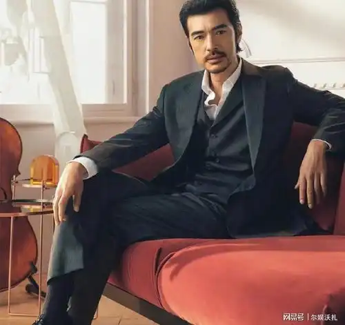 金城武近照曝光满嘴胡子男人味足,48岁隐居日本婚恋状况成谜