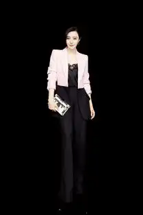 范冰冰素颜现身,穿红衣气质依旧女神范,扎马尾甜美减龄不像38