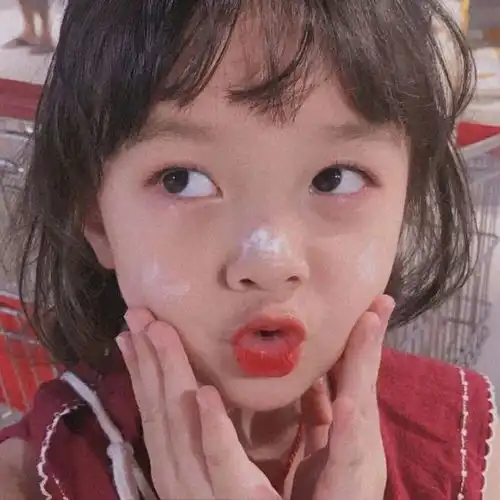 元气满满奶里奶气的女生头像