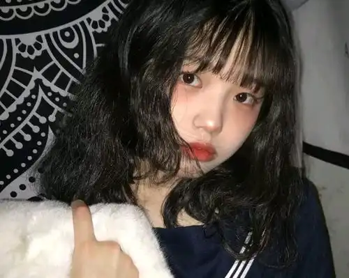 女生一旦患上抑郁症,这3种状态也会出现,千万别刺激她