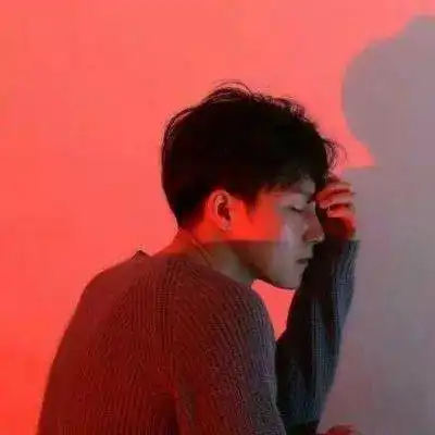 ins红色系超暖男生头像