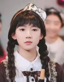 继抽烟被全网嘲后,王源终于发出1字回击网友干的漂亮