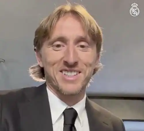 续约的小老头向大家问好啦你好美凌格们,halamadrid