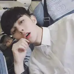 小哥哥吐槽前任欲望太强的聊天截图