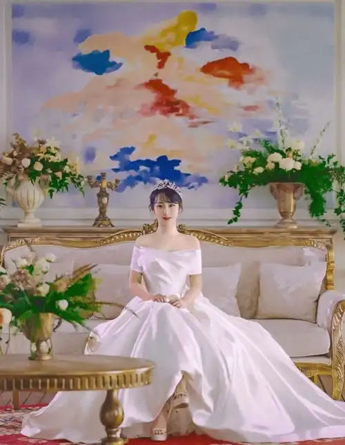 杨紫罕见婚纱造型曝光,满脸笑容藏不住,清纯唯美初恋脸太迷人