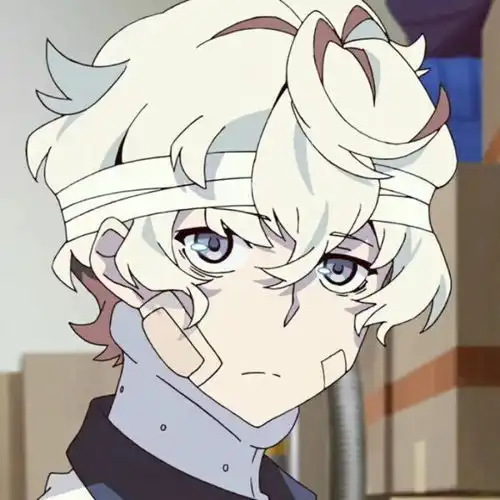 动漫男生头像心知肚明却还是会心存期待