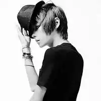 男生头像戴帽子反戴黑白手绘微信头像图片大全