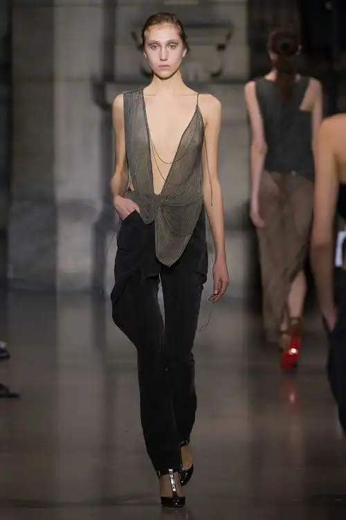 yiqingyin殷亦晴发布2016春夏高级定制系列