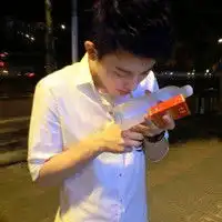 抽烟的样子很有型,很陶罪霸气男生颓废抽烟头像,烟这东西少抽