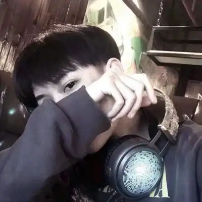 暖系头像男真人侧脸头像