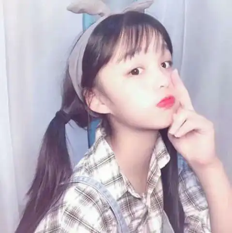 ins闺蜜头像要像孩子一样,开心就笑,不开心就等会儿再笑